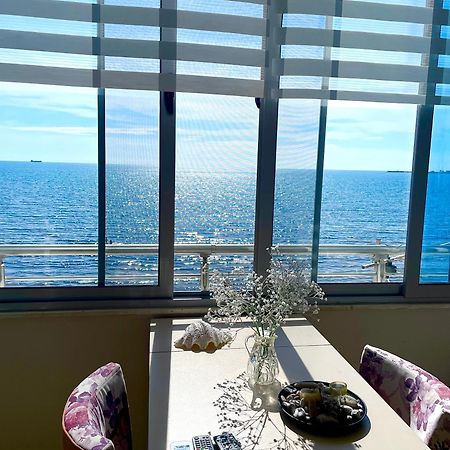 Cozy Beachfront Room Durrës Exterior foto