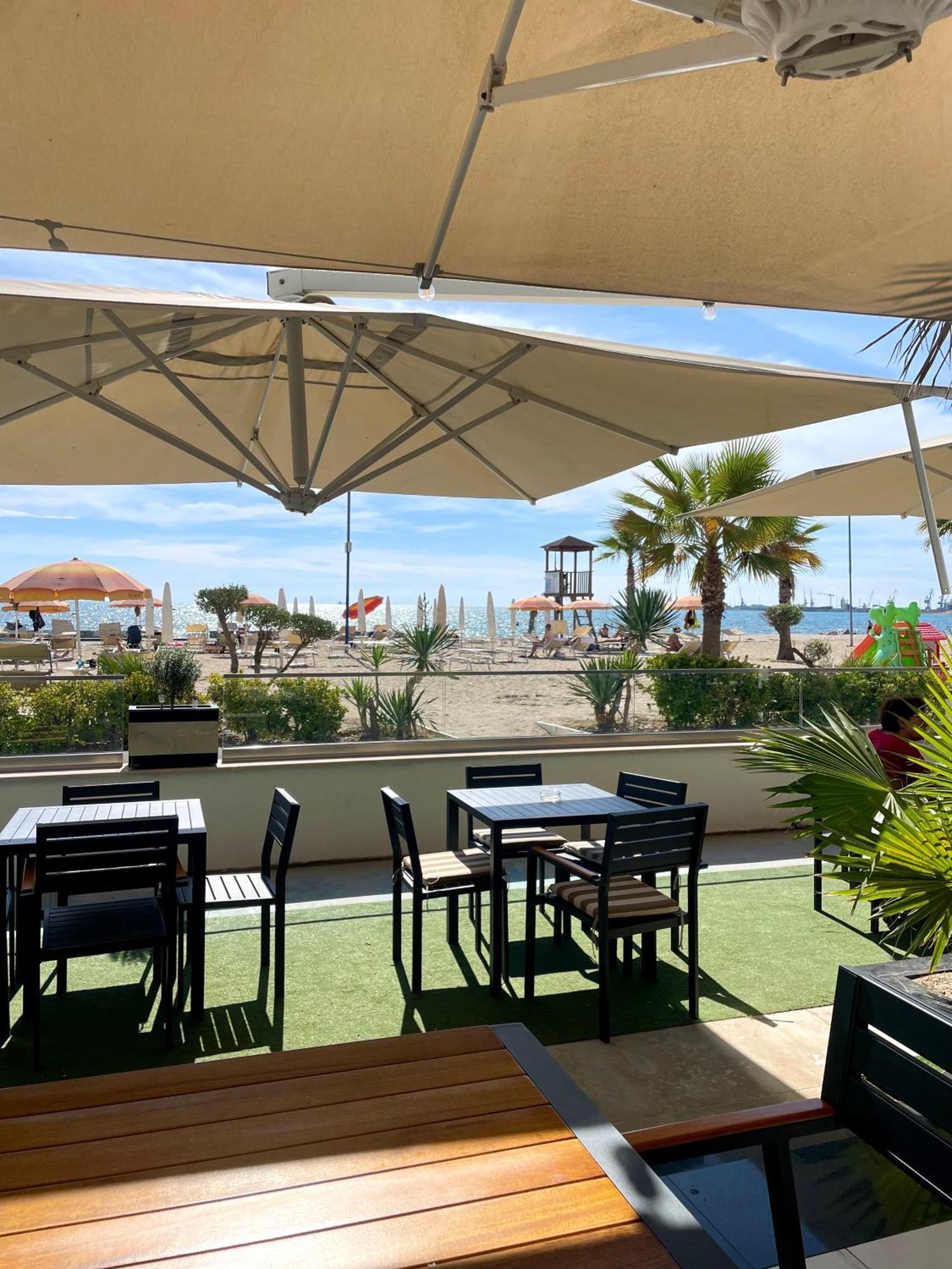 Cozy Beachfront Room Durrës Exterior foto